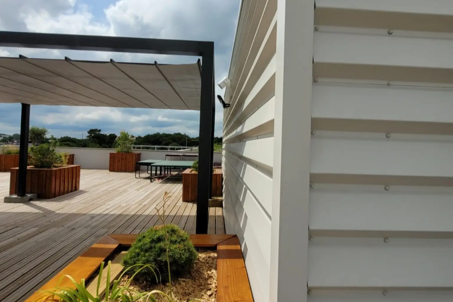 Pergola à toile rétractable velum en toile sunworker à Mérignac