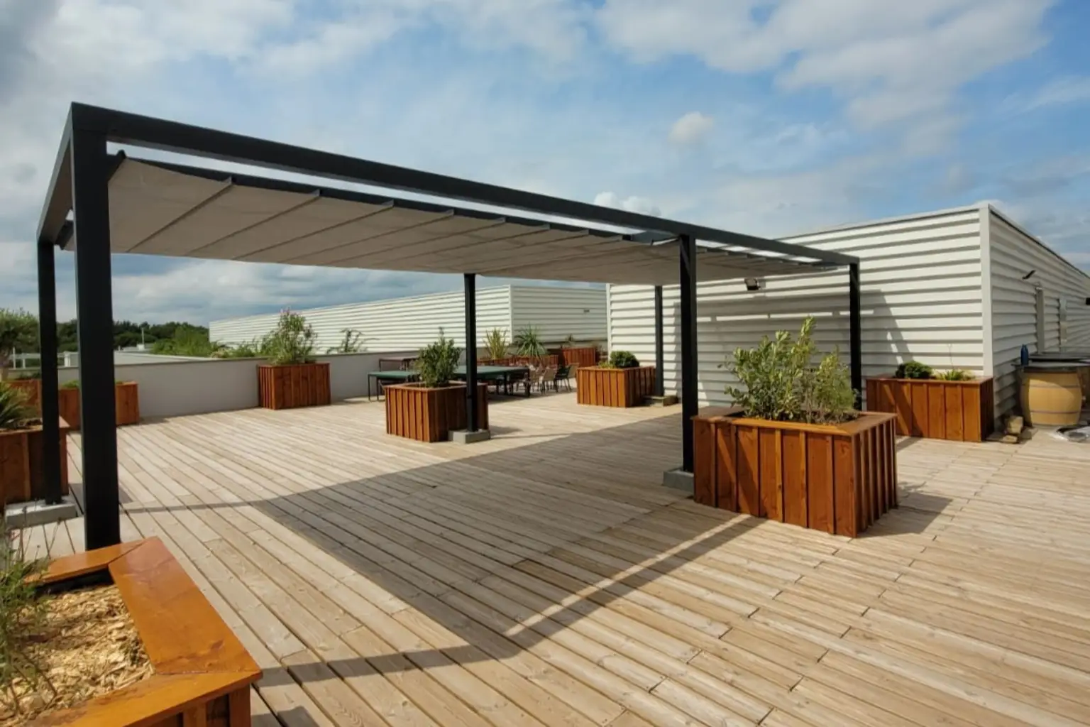 Pergola velum 7016 gris anthracite sur terrasse etage à Merignac